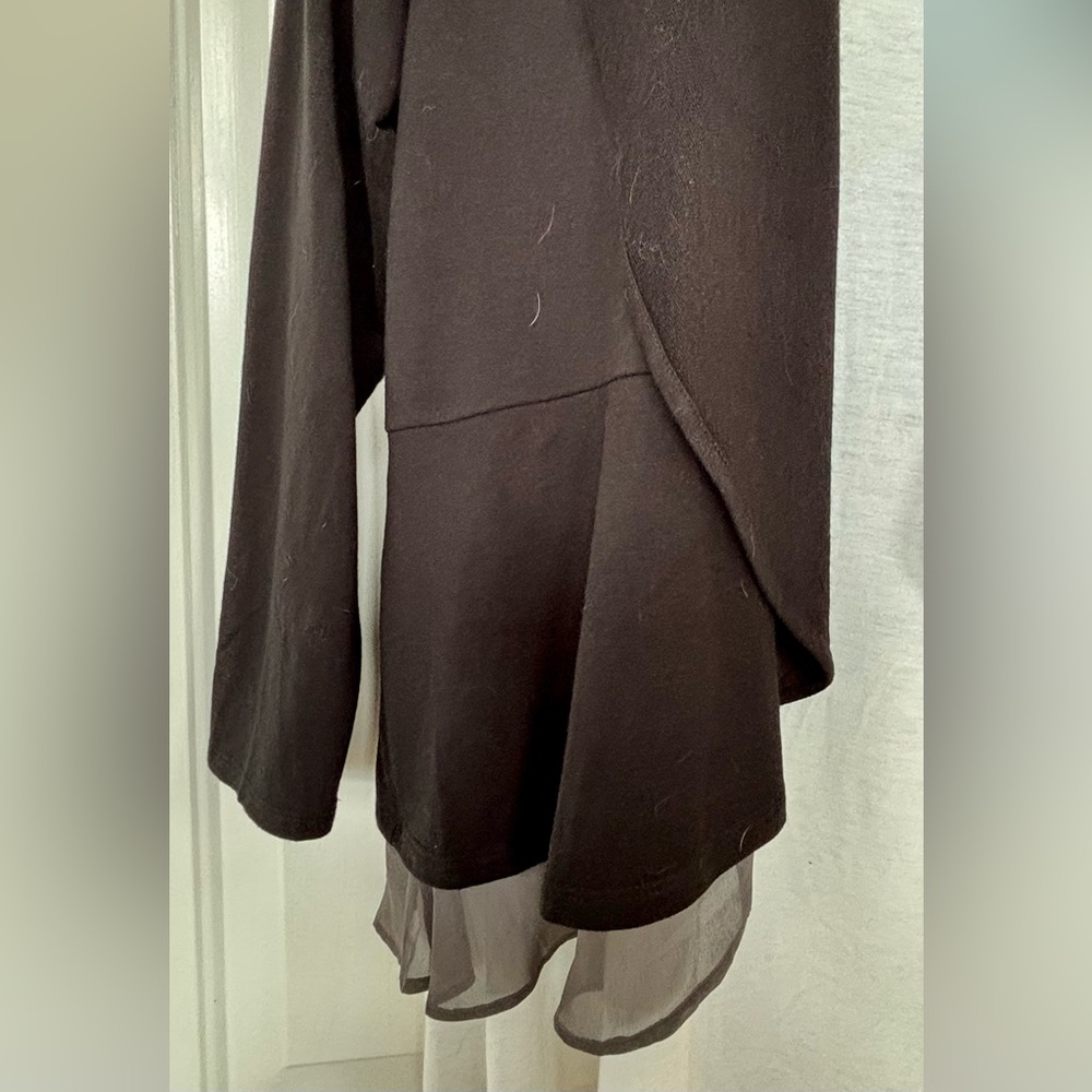 Black Open Front Cardigan with Sheer Hem - Picture 4 of 6